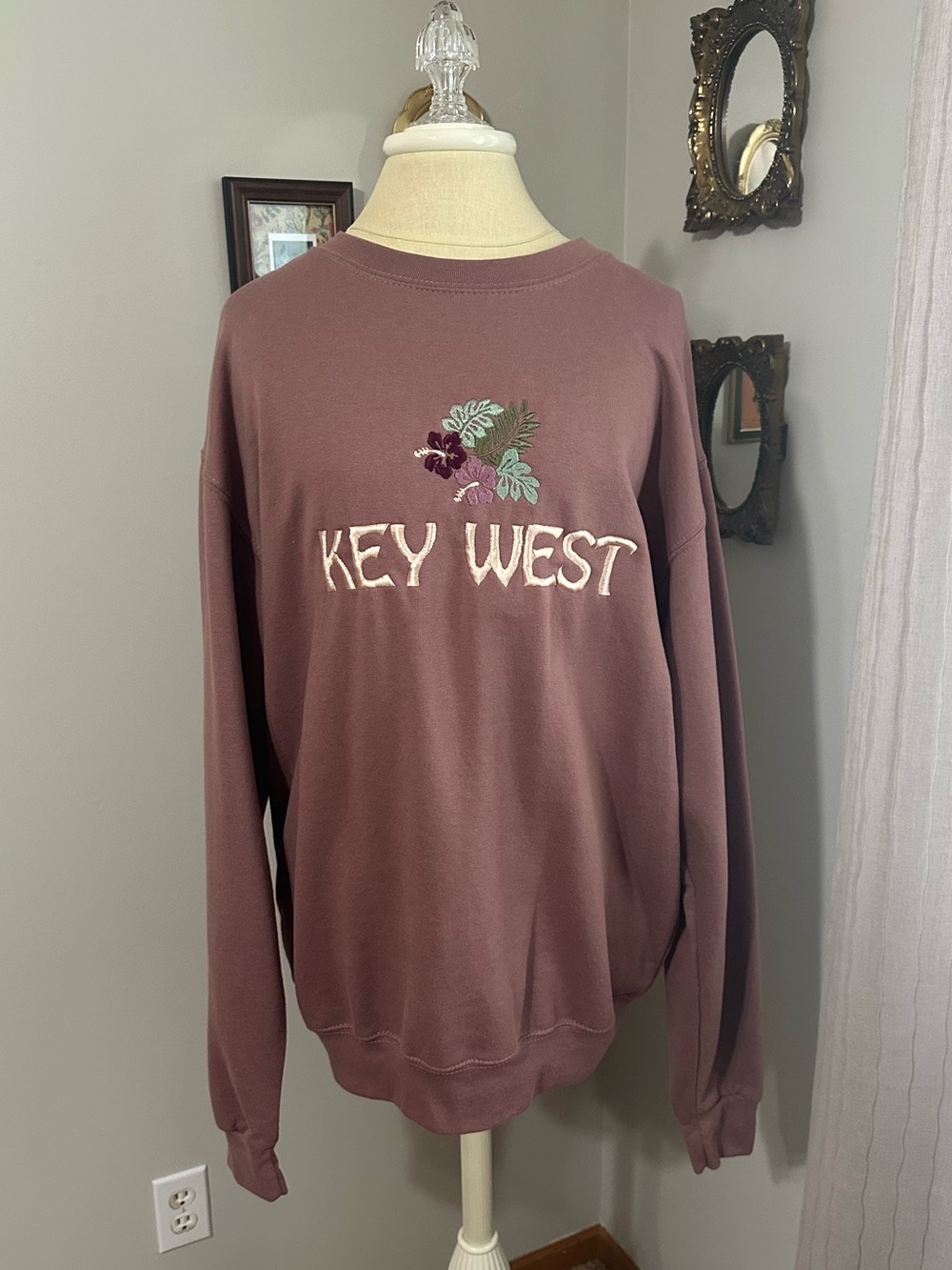 Key West Embroidered Crewneck Sweater - Dusty Mauve